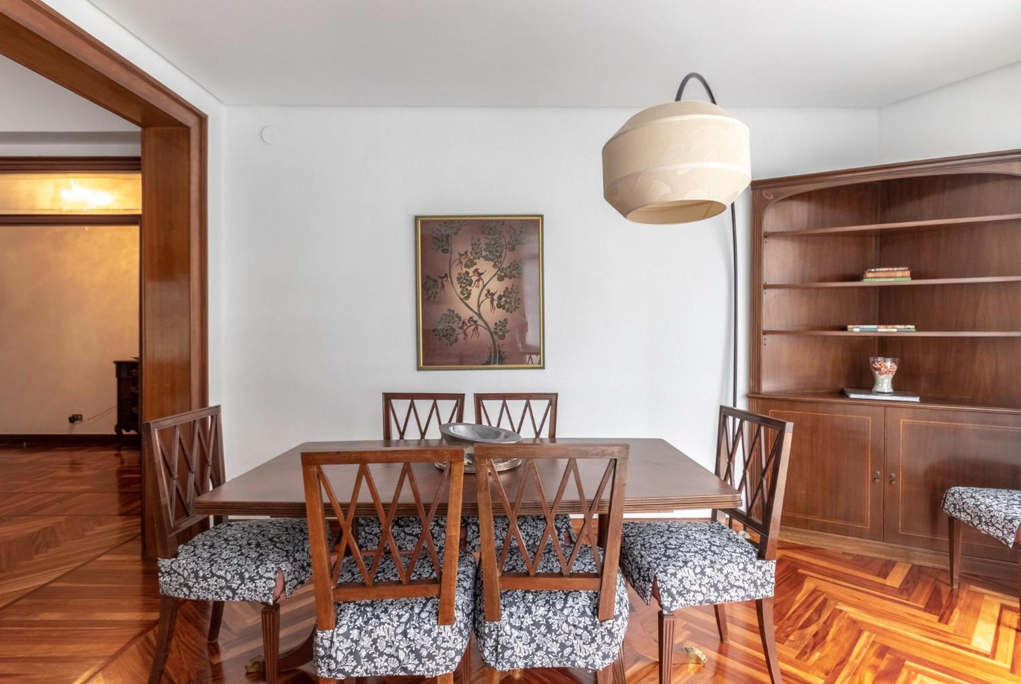 Elegancia Con Diseno Clasico Apartment